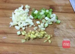 Illustration of braised small sea fish 4