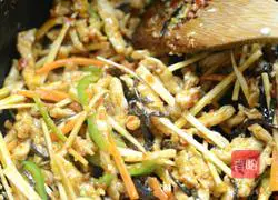  Illustration of how to make fish-flavored shredded pork 6