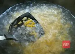 Illustration of how to make pasta (anchovy and tomato dried butterfly noodles) 4