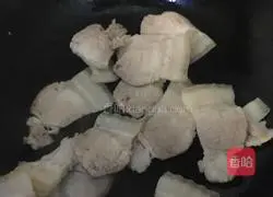 Lotus root twice-cooked pork recipe illustration 5