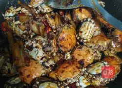 Illustration of how to make spicy crab 5