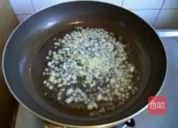 Illustration of how to make fried thin shells of nine-story pagoda 4