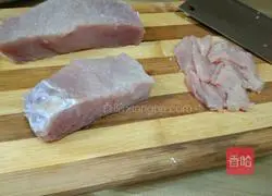 Illustration of home-style boiled pork slices 2