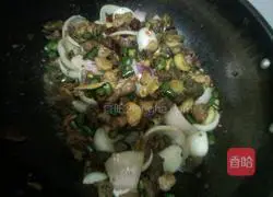 Illustration of how to make spicy onion chicken 5