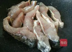 Illustration of braised fish in home-style sauce 2