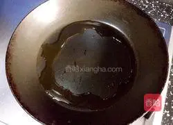 Illustration of how to make enoki mushroom bacon rolls 7