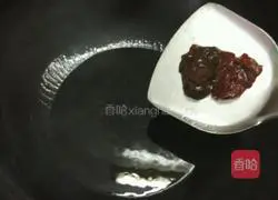 Illustration of how to stir-fry razor clams 5