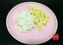 Illustration of how to make fried pork with salt 3