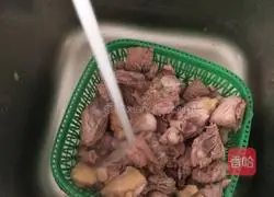 Illustration of braised duck meat in sauce 3