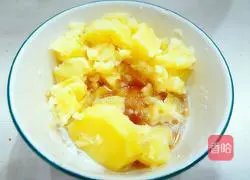 Honey Blueberry Mashed Potato Recipe Illustration 7