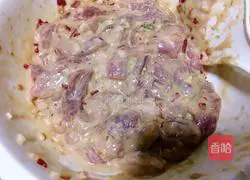 Illustration of how to make fried golden crispy pork 7