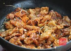 Illustration of Northeastern Pot Bun Pork 11