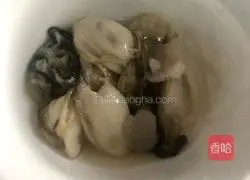 Illustration of how to make seafood porridge 1