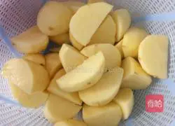 Classic borscht recipe illustration 1