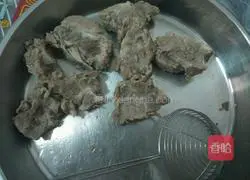 Illustration of how to make sweet and sour pork ribs with young bamboo shoots and enoki mushrooms 4