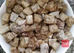 Illustration of how to make steamed pork ribs with black bean sauce 5