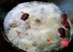 Illustration of how to make sour radish and old duck soup hot pot 6