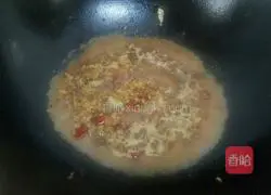 Illustration of how to make mashed potatoes with sauce 10