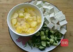 Illustration of how to make pineapple sweet tofu 1