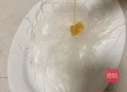 Illustration of how to make steamed lobster with vermicelli vermicelli 3