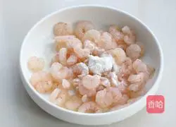 Illustration of how to make fried shrimps with cucumber 2