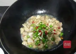 Illustration of how to make spicy chicken (home cooking) 7