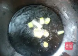 Illustration of how to make shredded pepper and sesame chicken 5