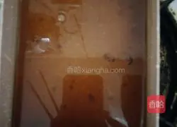 Illustration of how to make plum brown sugar popsicles 3