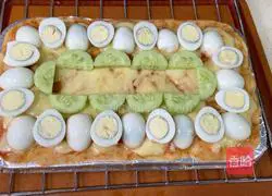 Illustration of how to make wavy thin pizza 16