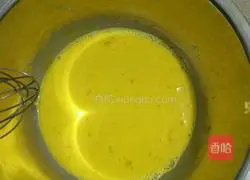 Illustration of how to make dragon fruit cream cake roll 2