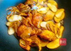 Illustration of how to make hairy crab fried rice cake 7