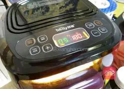 Illustration of roasted pig's trotters 8