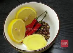 Illustration of how to make pickled pepper and chicken feet 5