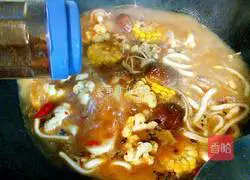 Illustration of how to make spicy hotpot at home 10