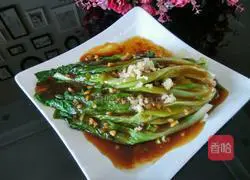 Illustration of how to make lettuce with garlic oyster sauce 7