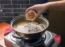 10-minute instant spicy snail noodle soup | Illustration of how to make big-mouthed snails 5