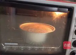 Illustration of how to make chiffon cake 14