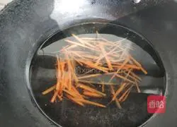 Illustration of how to make silver sprout chicken shreds 4