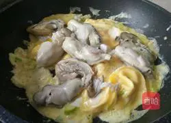 Illustration of how to make scrambled eggs with sea oysters 8