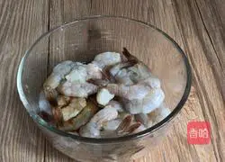 Illustration of how to make fried yuba and shrimps 4