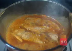 Illustration of how to make herring stuffed with tomatoes 7