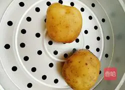 Illustration of how to make fried mashed potatoes 2
