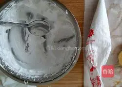 Illustration of how to make two-color swan puffs 6