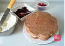 Illustration of how to make cherry black forest cake 8