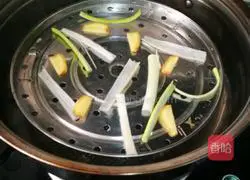 Illustration of how to make cold crucian carp (oil-free version) 5