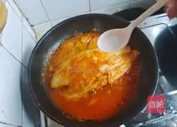 Illustration of braised fish in tomato sauce 6