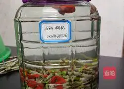 Illustration of how to make dendrobium and wolfberry wine 4