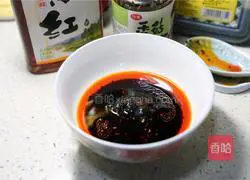 Illustration of how to make spicy lotus root bowl 5