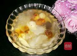 Illustration of how to make peach gum, red dates, tremella and lotus seed soup 9