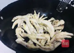 Illustration of Braised Chicken Feet 7